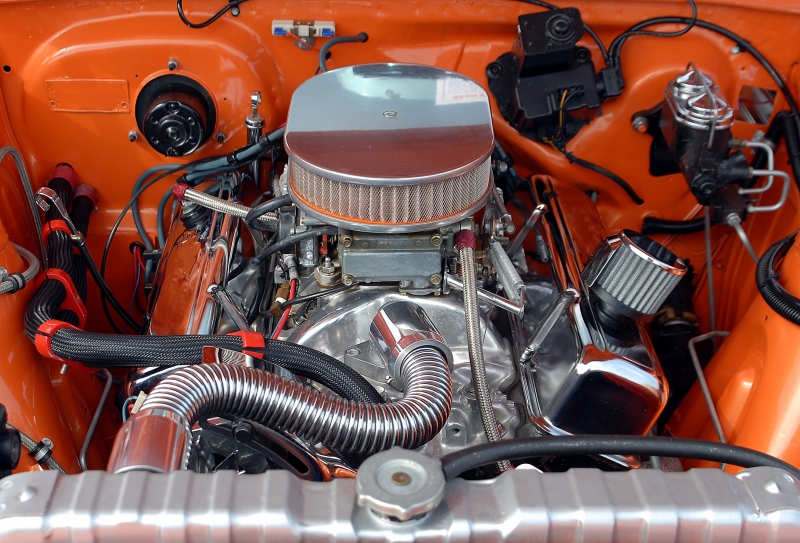 garagiste-LE BOURGUET-min_car-engine-1738309